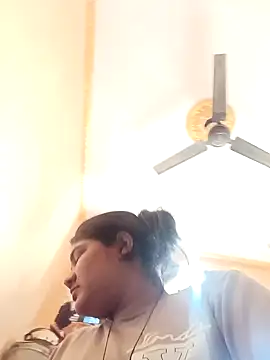 Snapshot of Big-figar chatting on December 15, 2025, 8:40 am Big-figar online show from December 15, 2025, 8:40 am