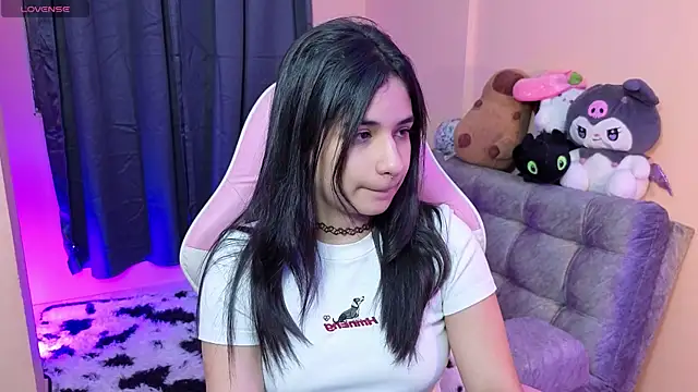 bonnieTaylor1 online show from April 18, 2026, 4:27 am