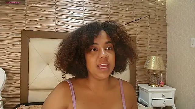 Snapshot of Miatayleer chatting on December 13, 2025, 7:53 pm Miatayleer online show from December 13, 2025, 7:53 pm