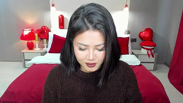 Brunette Charm online show from February 18, 2026, 11:17 am