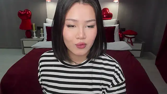 Brunette Charm online show from February 25, 2026, 10:58 am