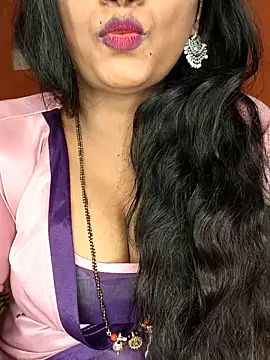 Snapshot of Rachu_love chatting on May 16, 2026, 11:31 am Rachu love online show from May 16, 2026, 11:31 am