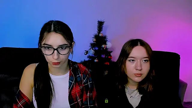 Snapshot of mila_firee chatting on December 16, 2025, 12:10 pm mila firee online show from December 16, 2025, 12:10 pm