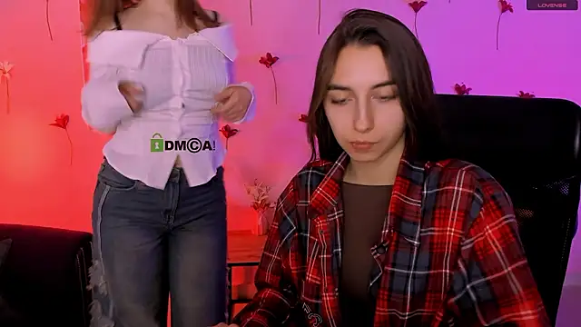 mila firee online show from March 6, 2026, 10:01 am