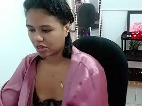 Snapshot of Shawnycarson chatting on May 10, 2026, 3:17 pm Shawnycarson online show from May 10, 2026, 3:17 pm