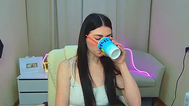 Snapshot of MilaSecret55 chatting on February 4, 2026, 7:25 am MilaSecret55 online show from February 4, 2026, 7:25 am