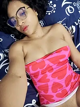 DAFNNEE HOT online show from April 7, 2026, 4:07 pm