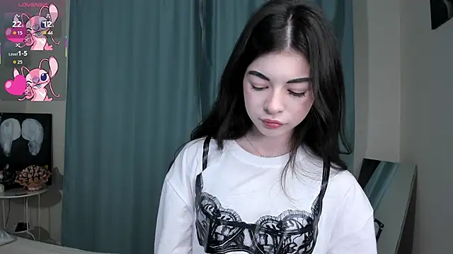 LisaColee online show from March 2, 2026, 8:59 pm