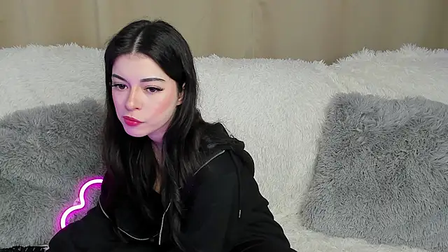 Snapshot of LisaColee chatting on June 6, 2026, 8:13 pm LisaColee online show from June 6, 2026, 8:13 pm