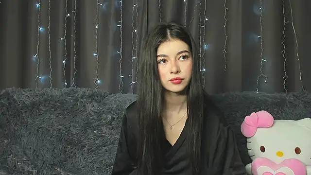 Snapshot of LisaColee chatting on June 15, 2026, 9:06 pm LisaColee online show from June 15, 2026, 9:06 pm