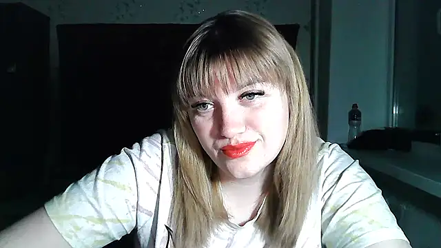 swett girll online show from April 7, 2026, 8:20 pm