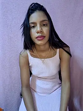 Snapshot of meenina_veneno chatting on December 15, 2025, 4:00 pm meenina veneno online show from December 15, 2025, 4:00 pm