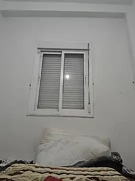 twinkarabboy online show from July 20, 2026, 8:33 pm