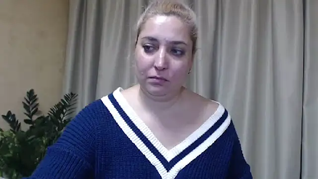 Snapshot of sweetpussy13 chatting on January 29, 2025, 10:37 am sweetpussy13 online show from January 29, 2025, 10:37 am