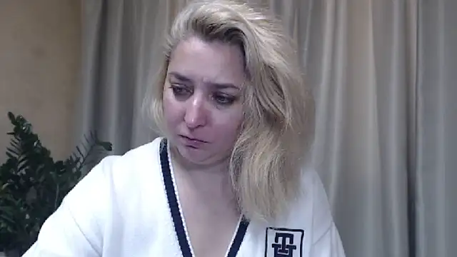 sweetpussy13 online show from October 23, 2025, 6:34 am