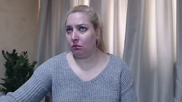 Snapshot of sweetpussy13 chatting on April 30, 2026, 5:36 am sweetpussy13 online show from April 30, 2026, 5:36 am