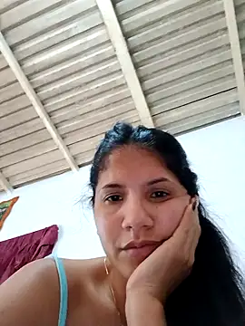 Snapshot of pig_piggy chatting on December 13, 2025, 8:04 pm pig piggy online show from December 13, 2025, 8:04 pm