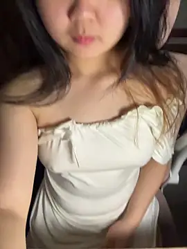 Snapshot of ZBB62 chatting on December 15, 2025, 2:32 pm ZBB62 online show from December 15, 2025, 2:32 pm