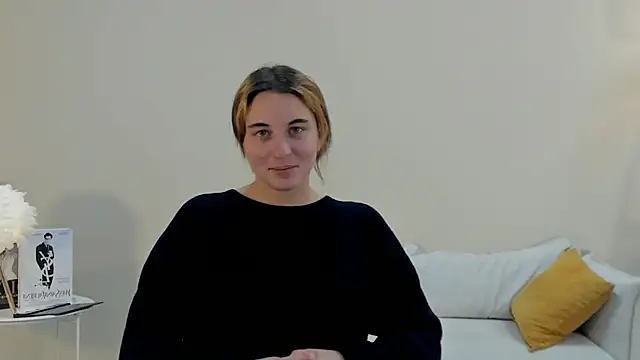 Snapshot of VeniceMostrom chatting on December 16, 2025, 1:16 pm VeniceMostrom online show from December 16, 2025, 1:16 pm