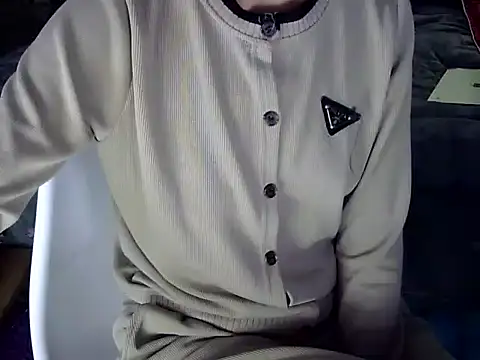 Chichi 86 online show from February 7, 2026, 4:33 pm