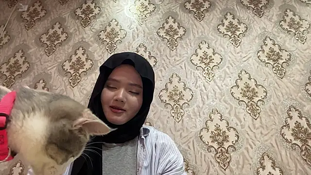 Katepleaurxo online show from February 17, 2026, 11:40 am