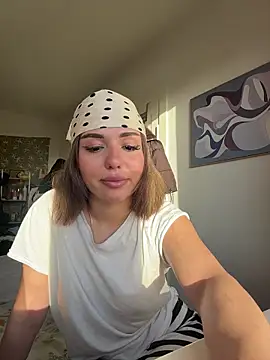 SilkyMira online show from January 14, 2026, 1:28 pm