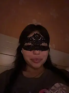 SilkyMira online show from March 21, 2026, 8:34 pm