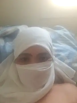 Snapshot of katiyvy chatting on December 18, 2025, 4:46 pm katiyvy online show from December 18, 2025, 4:46 pm