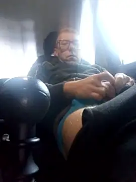 Snapshot of Mar81 chatting on December 20, 2025, 6:53 am Mar81 online show from December 20, 2025, 6:53 am