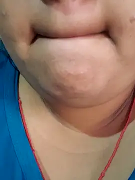 Snapshot of pooja_patel0050 chatting on December 18, 2025, 3:01 am pooja patel0050 online show from December 18, 2025, 3:01 am