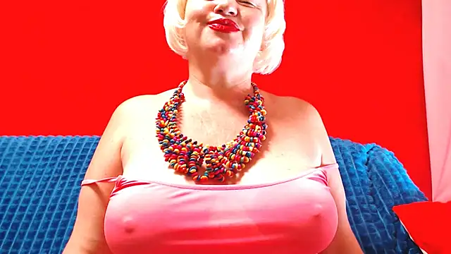 NaughtyMILF4UX online show from July 5, 2026, 4:19 am