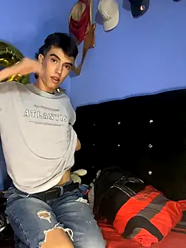 Snapshot of Juan_Gomezz26 chatting on December 14, 2025, 11:20 pm Juan Gomezz26 online show from December 14, 2025, 11:20 pm