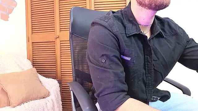 Snapshot of King_meruem chatting on December 15, 2025, 1:15 pm King meruem online show from December 15, 2025, 1:15 pm