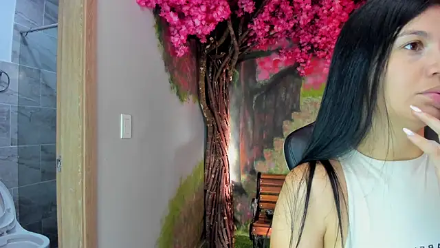 Snapshot of marahanson_ chatting on December 17, 2025, 12:00 pm marahanson online show from December 17, 2025, 12:00 pm