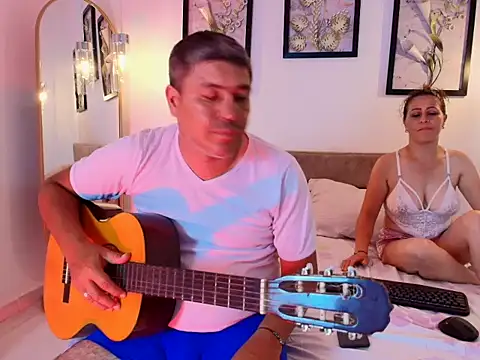 DanteYCeleste online show from December 16, 2025, 8:03 pm