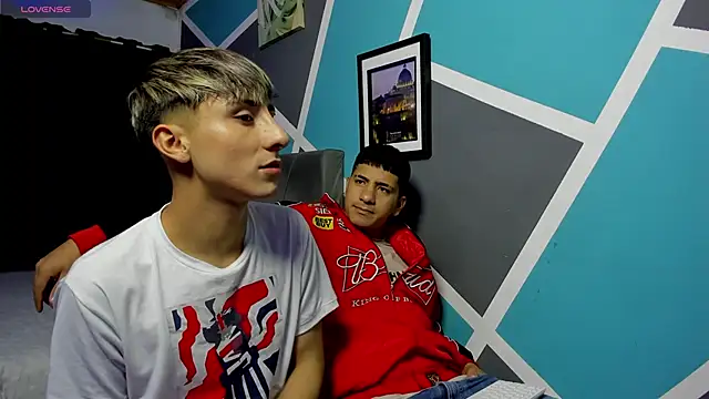 alex stivenn online show from April 17, 2026, 4:04 am