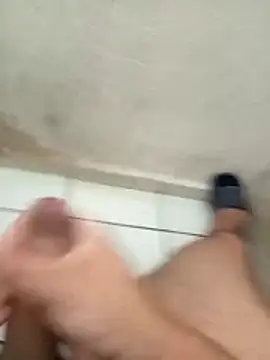 Omarcito18zx online show from December 19, 2025, 3:13 am