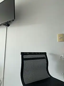 ValeriaTorress  online show from March 2, 2026, 6:15 pm