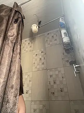 miia rose  online show from April 7, 2026, 8:09 pm