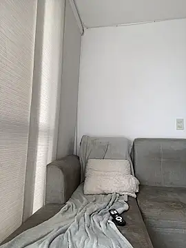 maxxcooper1 online show from January 15, 2026, 4:11 pm