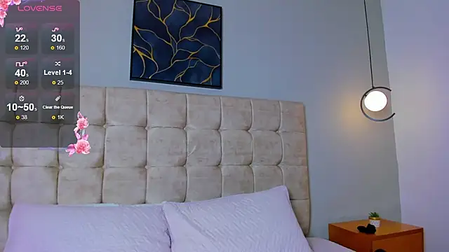 Lilie petite online show from December 13, 2025, 11:10 pm