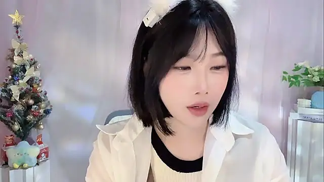 Pinkgirl520 online show from December 23, 2025, 2:09 am