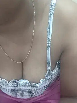 Snapshot of crazysexy_aunty chatting on December 18, 2025, 5:13 am crazysexy aunty online show from December 18, 2025, 5:13 am