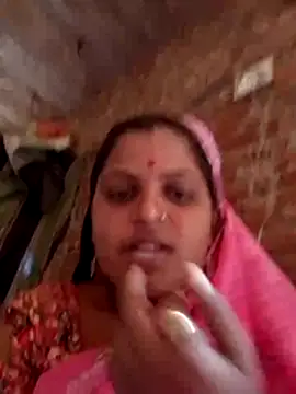 Snapshot of Roshni_shakya chatting on December 16, 2025, 7:13 am Roshni shakya online show from December 16, 2025, 7:13 am