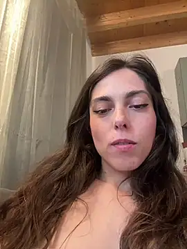 Snapshot of YourSlutQueen chatting on April 28, 2026, 10:20 am YourSlutQueen online show from April 28, 2026, 10:20 am