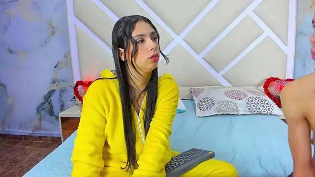 Snapshot of Ardiente_couple chatting on December 14, 2025, 8:30 am Ardiente couple online show from December 14, 2025, 8:30 am