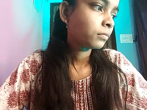 Snapshot of Maira_00 chatting on December 15, 2025, 6:28 am Maira 00 online show from December 15, 2025, 6:28 am