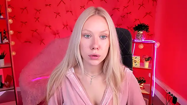 Snapshot of AprilChambers chatting on December 16, 2025, 9:14 am AprilChambers online show from December 16, 2025, 9:14 am