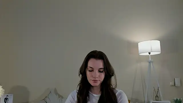 Snapshot of VivienReza chatting on December 18, 2025, 5:13 am VivienReza online show from December 18, 2025, 5:13 am