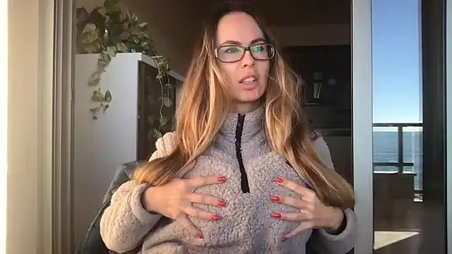 LeMilf online show from January 8, 2026, 9:33 am